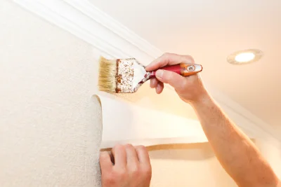 Pose de papier peint à Lentigny — revêtements muraux et toiles de verre
